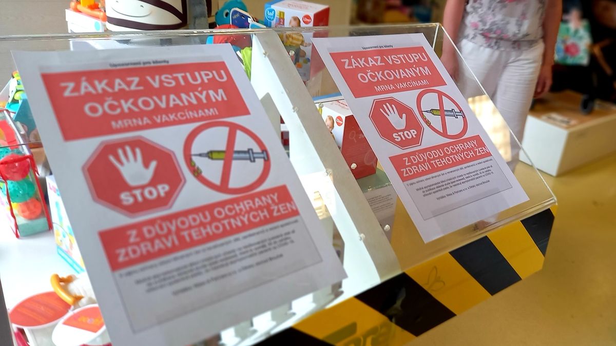 Majitelka olomouckého obchodu zakázala vstup očkovaným proti covidu